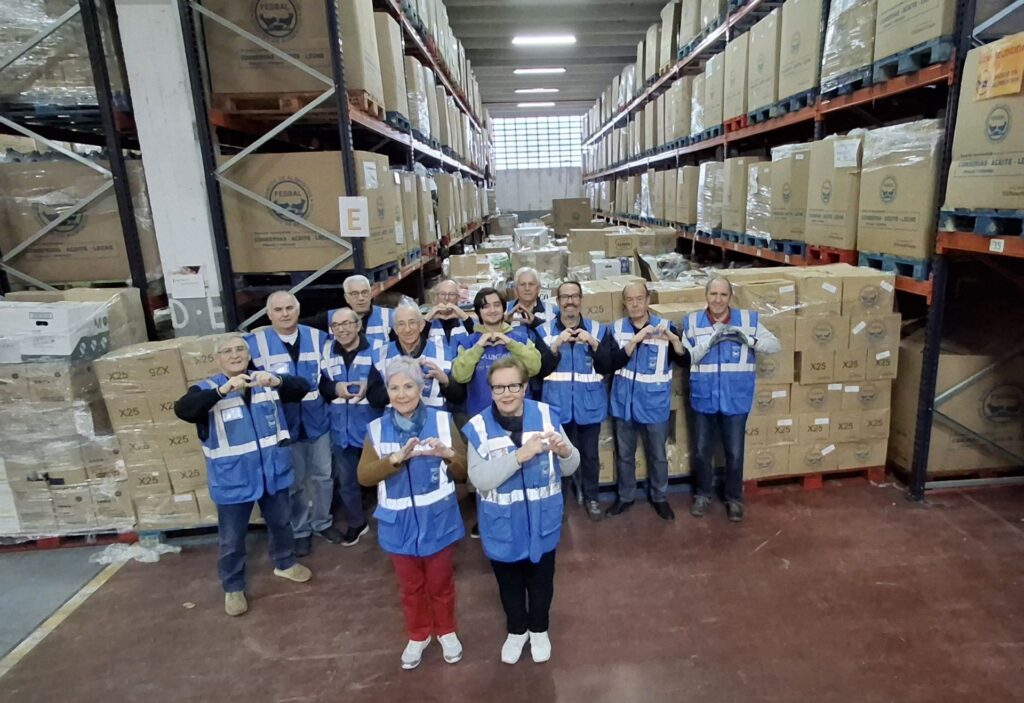 La cifra es el resultado obtenido después de haber recibido todos los alimentos físicos en la nave de Lavadores recogidos durante la campaña y de haber contabilizado tanto las donaciones realizadas en las cajas de los supermercados como las aportaciones comprometidas, también, por parte de las cadenas de alimentación adheridas a la GR2024