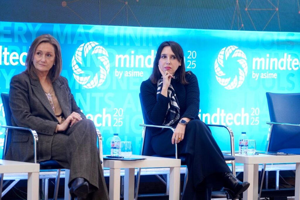 Lorenzana destaca el impacto positivo que va a tener en la industria la nueva planificación eólica y las medidas de la Xunta para el abaratamiento de la energía