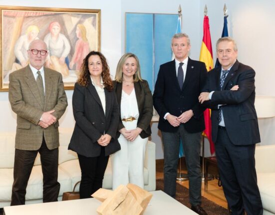 Rueda destaca que Galicia es líder en la prevención de la meningitis al contar con el calendario de vacunación más completo de España