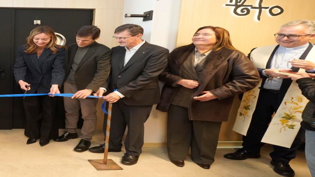 Fabiola García inaugura el nuevo centro de día del hogar y clínica San Rafael de Vigo, que contará con 36 plazas