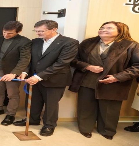 Fabiola García inaugura el nuevo centro de día del hogar y clínica San Rafael de Vigo, que contará con 36 plazas