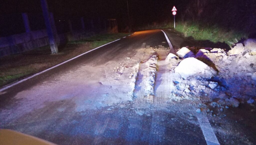 Desde el mediodía de ayer, la Policía Local de Vigo atendio un total de 67 incidencias provocadas a consecuencia de la climatología