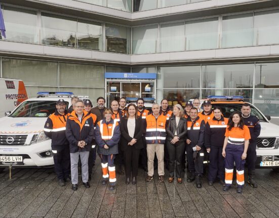 La Xunta entrega nuevos carnets de Protección Civil a las agrupaciones de Vigo, O Porriño, Redondela y Salceda