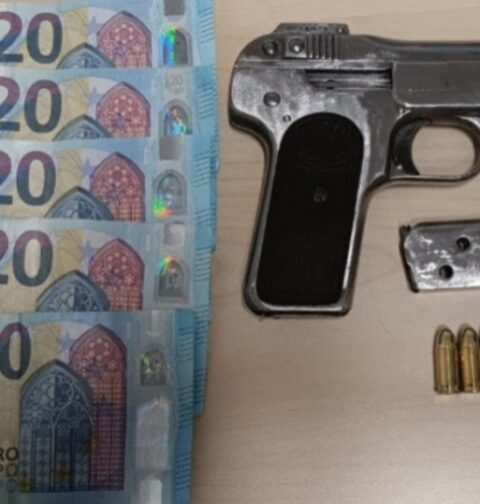 La Guardia Civil de Tui detiene a un varón que porta un arma corta sin ningún tipo de documentación