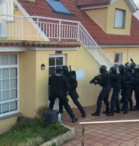 La Guardia Civil detiene a los autores de un secuestro en Vigo