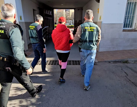 Detenido por difundir vídeos de agresiones entre menores a través de una aplicación de mensajería instantánea