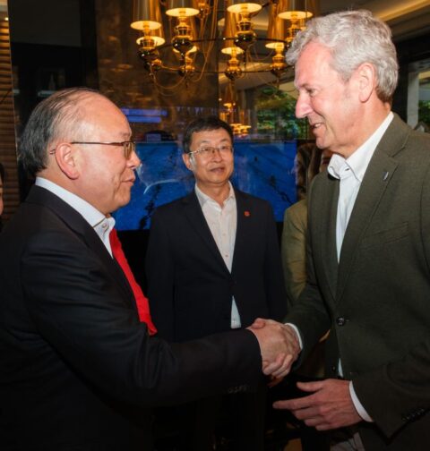 Rueda evalúa en Vigo con el presidente de CITIC Group nuevas oportunidades de colaboración entre Galicia y China