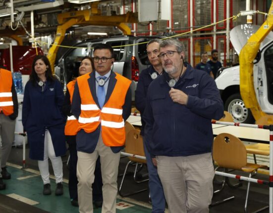 La Xunta destaca en Stellantis Vigo la apuesta por la formación a la carta de las empresas para reforzar su competitividad a través de la captación de talento