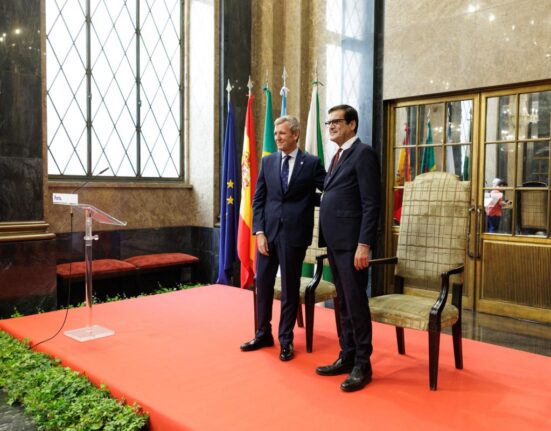 Rueda recibe las Llaves de la Ciudad de Oporto y apuesta por un futuro común con conexiones reales y cooperación transfronteriza