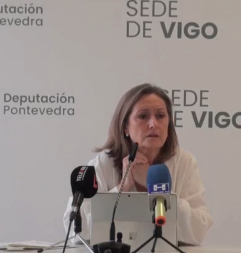 HermesTV pregunta a Luisa Sánchez Vicepresidenta Diputada porque no cambiaron el convenio al llegar a la Diputación, porque asumen el coste íntegro de la piscina de Teis
