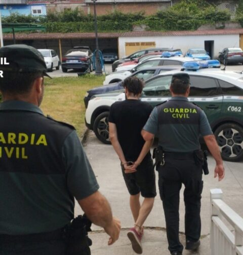 La Guardia Civil detiene a un vecino de Ponteareas por un presunto delito de lesiones y amenazas con arma blanca
