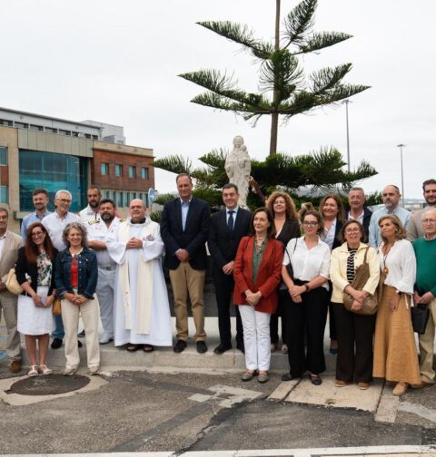 La Xunta cede al Puerto de Vigo una escultura de la Virgen del Carmen realizada por el CIFP Cantería de Galicia