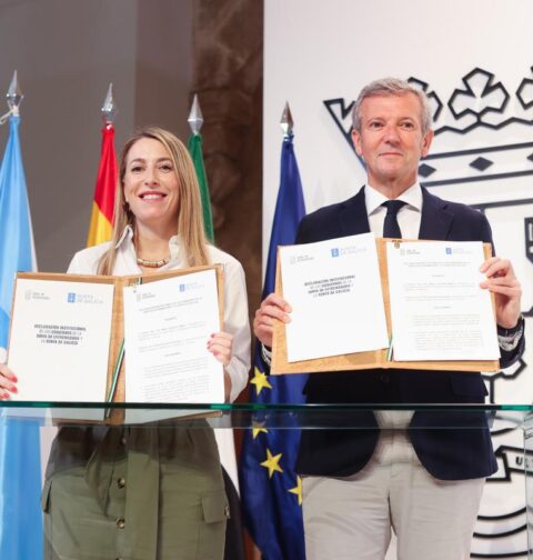 El presidente de la Xunta mantiene un encuentro institucional con la titular del Gobierno extremeño, María Guardiola