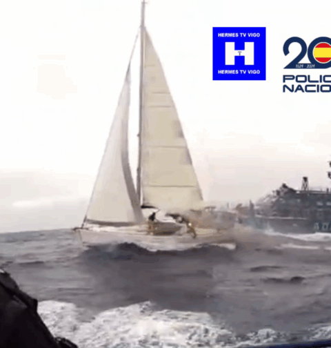 Interceptado un velero con cocaína en aguas próximas a Canarias
