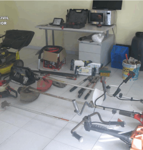 La Guardia Civil de Pontevedra investiga a tres personas por delitos de robo con fuerza
