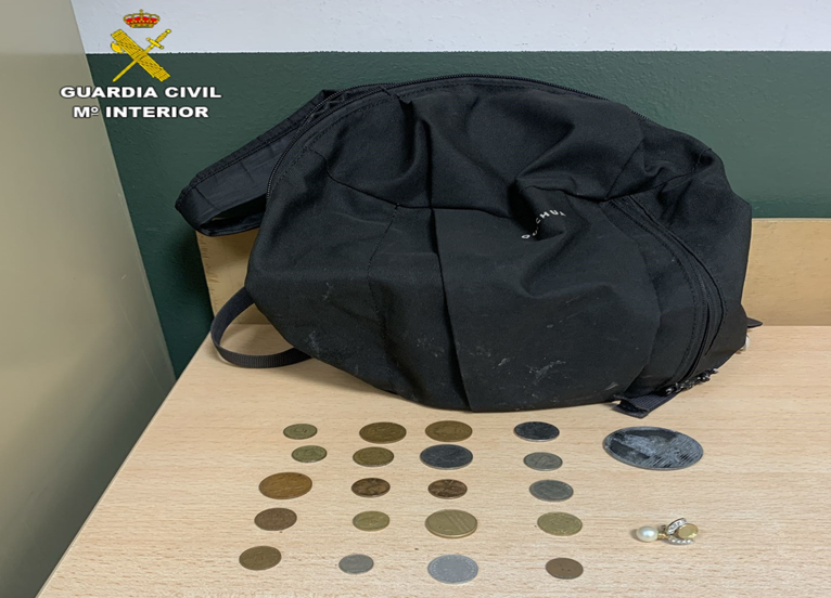 La Guardia Civil de Pontevedra detiene a una persona en Moaña por un presunto delito de robo con fuerza en interior de vivienda