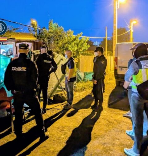 La Policía Nacional detiene a tres personas como responsables del robo con violencia a un nonagenario en Coruxo