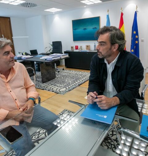 La Xunta mantiene el compromiso de colaboración con las Federaciones de Asociaciones de Vecinos para mejorar la calidad de vida de la ciudadanía a través de estos colectivos
