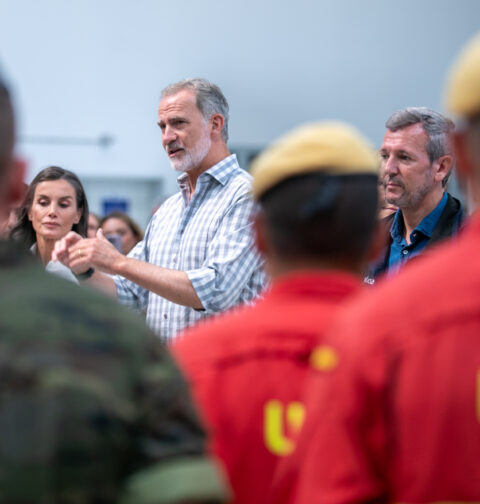 Rueda acompaña a SS.MM. los Reyes durante su visita al Centro de Coordinación del Distrito Forestal XIV, en Verín