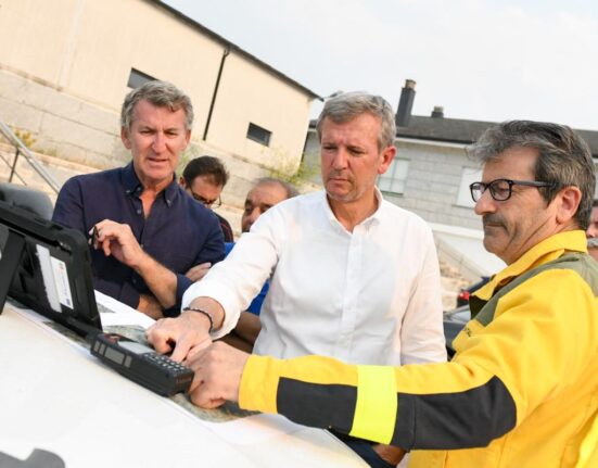 Rueda resalta la importancia de intensificar la colaboración con los ayuntamientos en la lucha contra los incendios