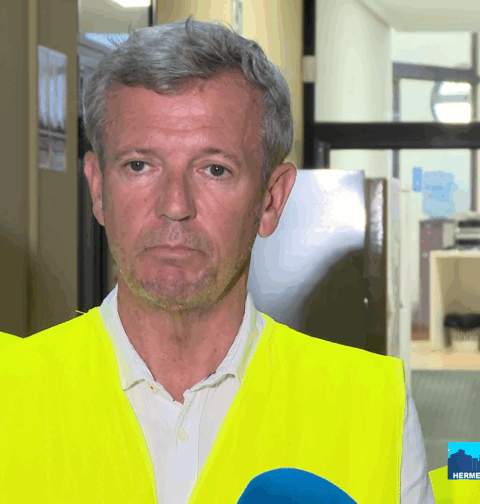 Rueda ya estamos trabajando para aprobar las primeras ayudas, lo más urgente ahora es apagar el fuego y garantizar la seguridad de la población.