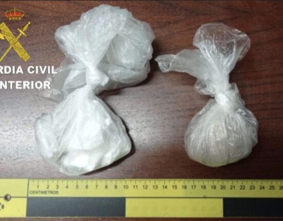 La Guardia Civil detiene en Tomiño a un varón por un presunto delito contra la salud pública,llevaba 55 gramos de cocaína y 51 de heroína