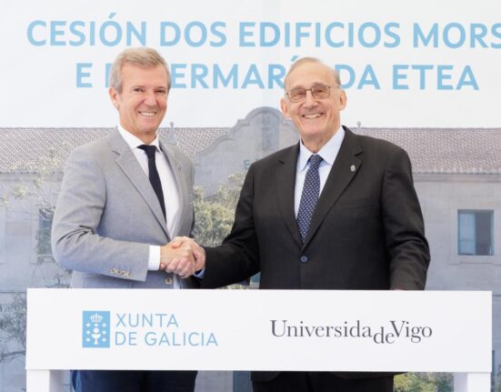 Rueda celebra la apuesta de la Xunta por la universidad con la cesión de dos edificios emblemáticos de la antigua ETEA