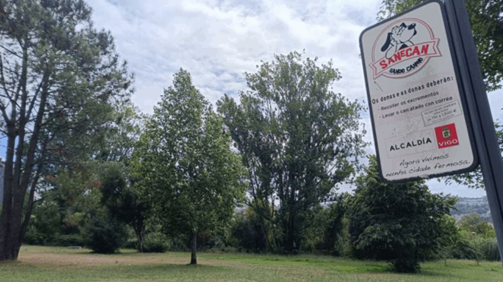 Vecinos de Barreiro denuncian que el Concello ignora la propuesta de 100 familias para el parque para perros
