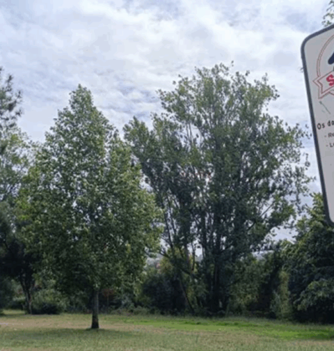 Vecinos de Barreiro denuncian que el Concello ignora la propuesta de 100 familias para el parque para perros