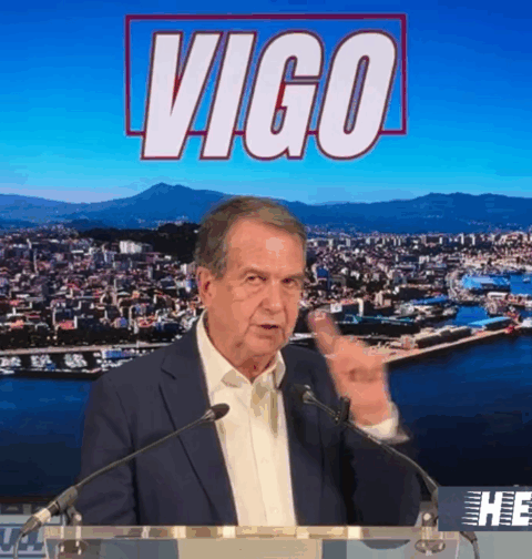 Abel Caballero se pone en plan sindicalista usando el atril de la alcaldía de Vigo para pedir que se baje la jornada laboral. 