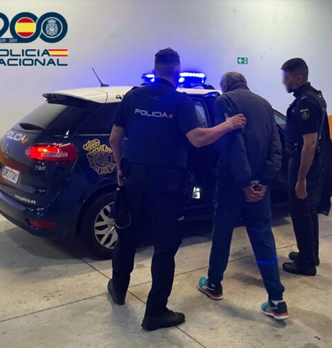 La Policía Nacional detiene en menos de 48 horas al autor de un atraco en un supermercado de Vigo