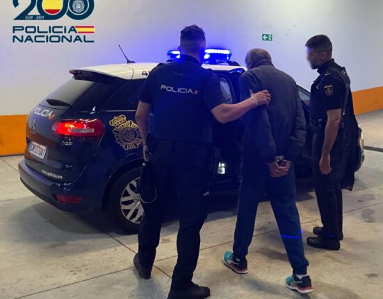 La Policía Nacional detiene en menos de 48 horas al autor de un atraco en un supermercado de Vigo