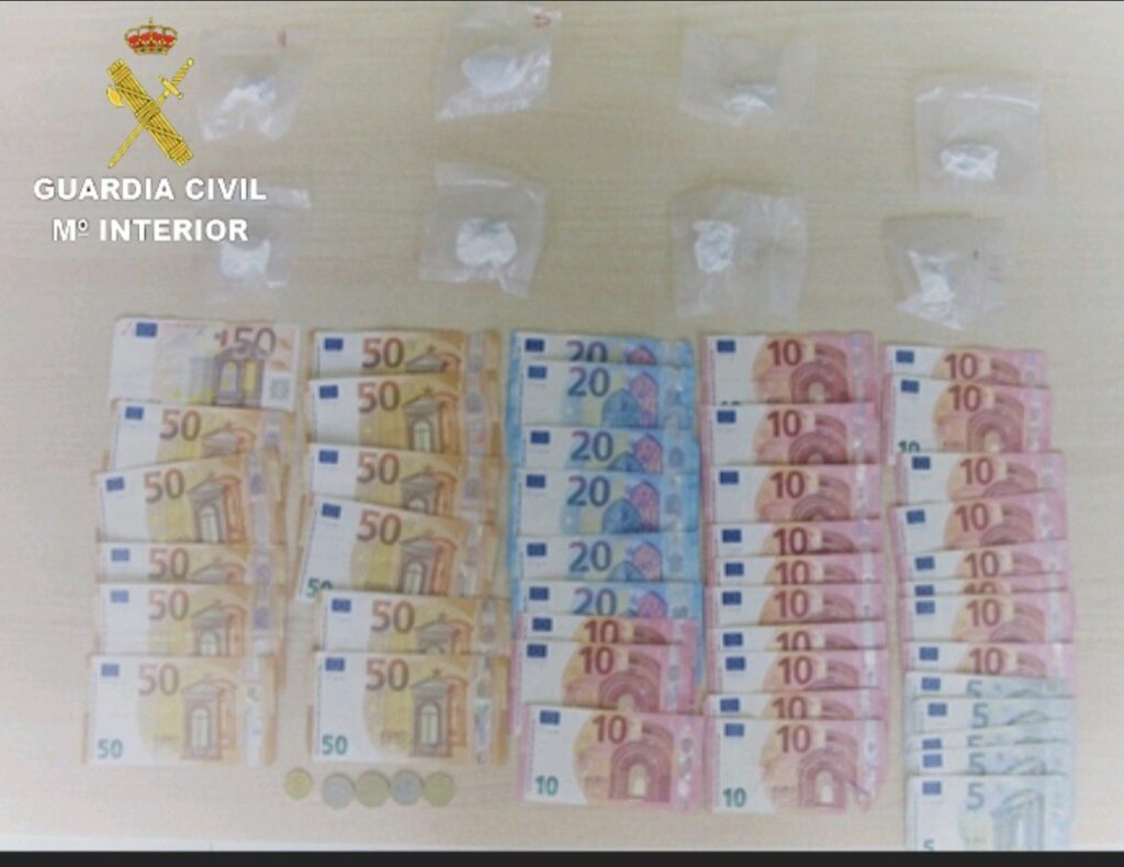 La Guardia Civil detiene en Meis a un cambadés por un presunto delito de tráfico de drogas