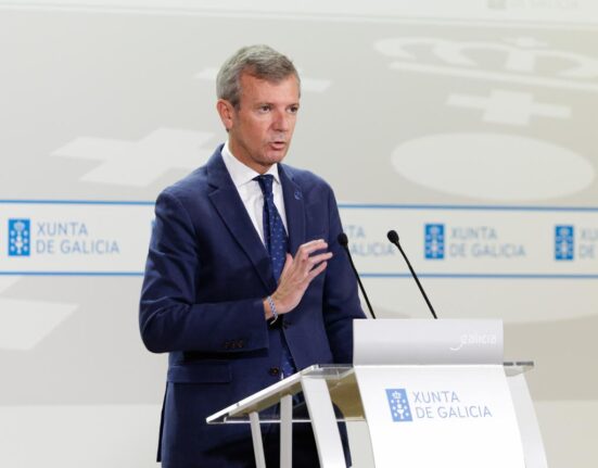 Rueda resalta que la Xunta ahorra 65 M€ en tres años gracias a la estrategia de compras centralizadas y a la homogeneización del material sanitario