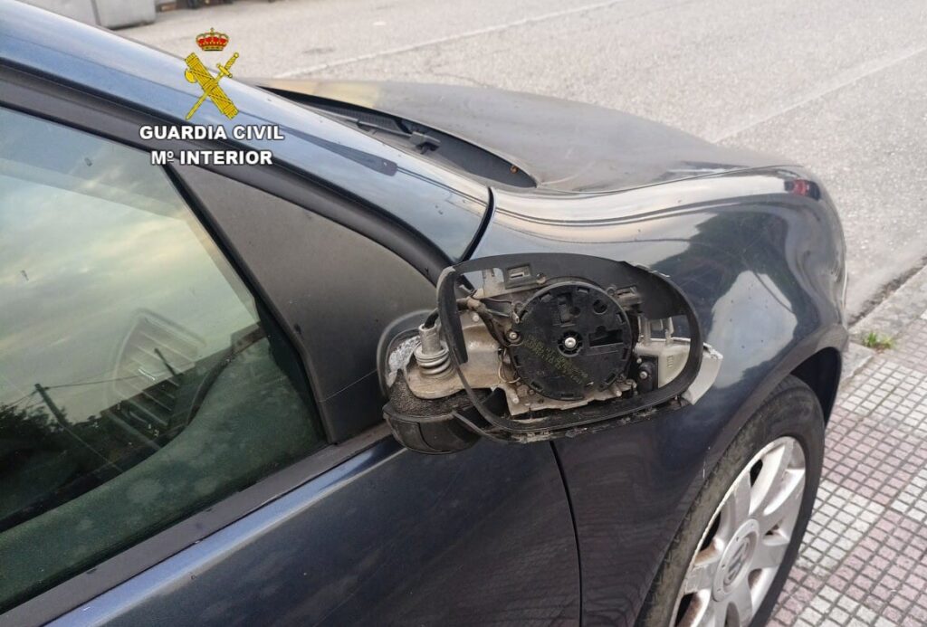 La Guardia Civil investiga a dos varones por delito de daños continuado en Baiona