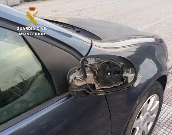 La Guardia Civil investiga a dos varones por delito de daños continuado en Baiona