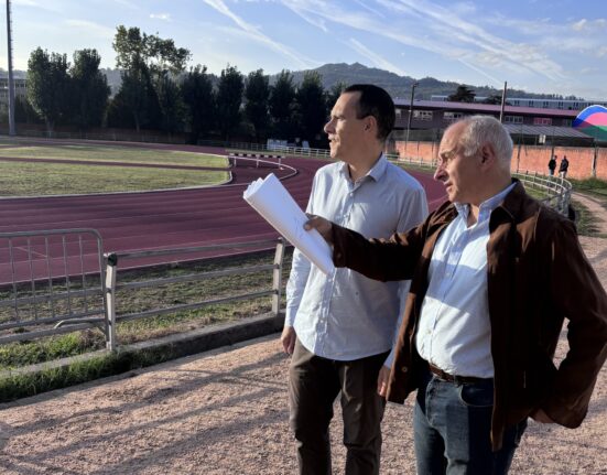 El PP de Vigo critica la “improvisación” del gobierno local por cerrar este mes las pistas de atletismo de Balaídos para un nuevo “parche”