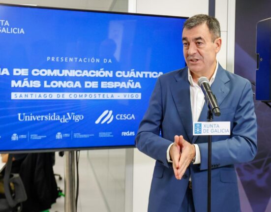 Galicia pone en funcionamiento a línea de comunicación cuántica más larga de España que une Santiago y Vigo y logra un hito histórico para la ciberseguridad