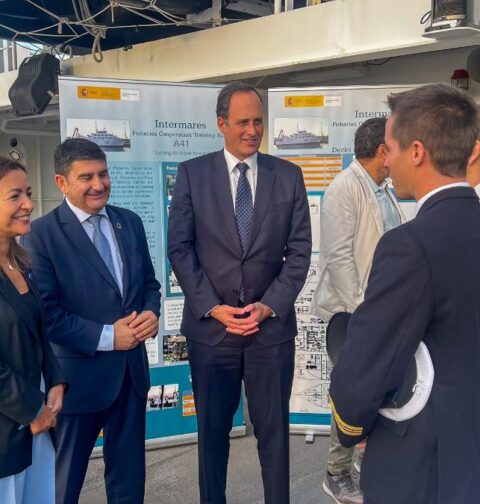 La Consellería do Mar colabora con el Puerto de Vigo y la Fundación Marinnleg en la formación de inspectores contra la pesca ilegal