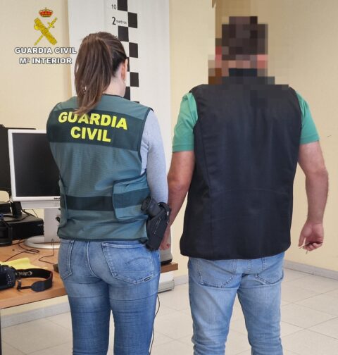 La Guardia Civil de Cambados detiene a dos personas por presuntos delitos contra la libertad sexual de una menor