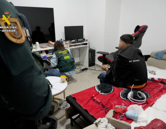 La Guardia Civil desmantela una red de phishing bancario y detiene al principal desarrollador de kits de robo de credenciales en España