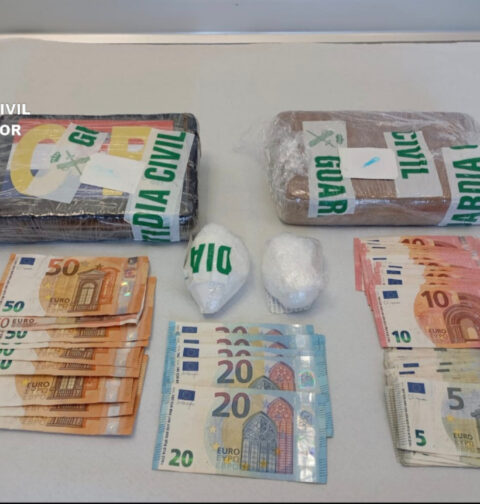 La Guardia Civil desarticula un grupo criminal dedicado al tráfico de drogas en A Estrada