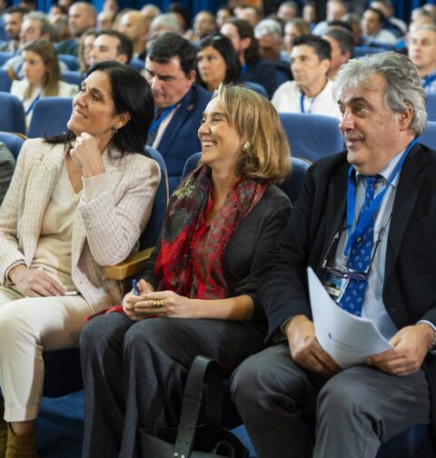 Gamarra desde Galicia denuncia la “crisis institucional” que vive España con un Gobierno al que sus socios le niegan su apoyo