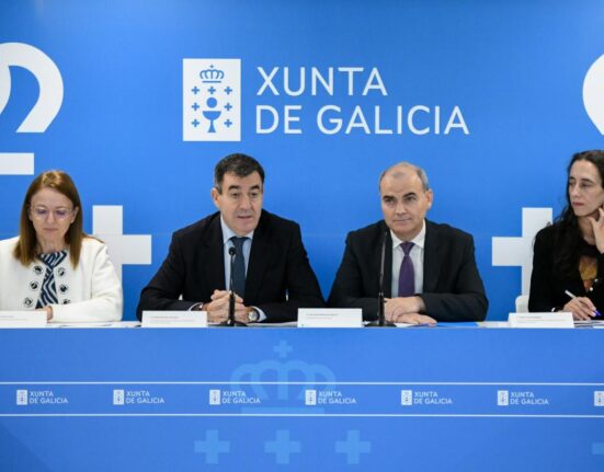 Román Rodríguez anima a la sociedad a realizar sus aportaciones a la futura Ley de ciencia e innovación de Galicia