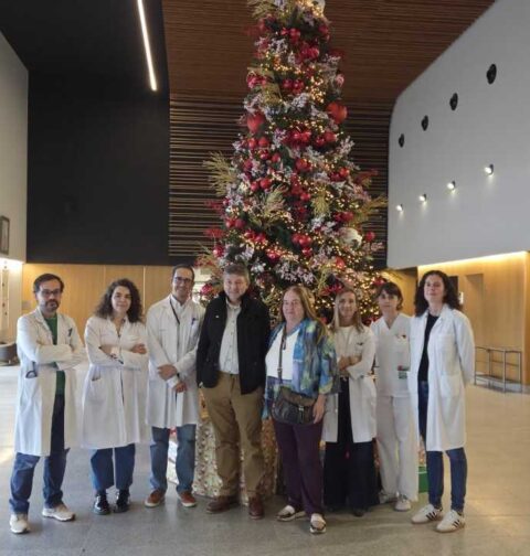 “El Hospital Álvaro Cunqueiro, único en Galicia con un programa de angioplastia para hipertensión pulmonar, ya ha tratado a 12 pacientes gracias al trabajo de su Unidad Multidisciplinar y la Unidad de Hemodinámica.”