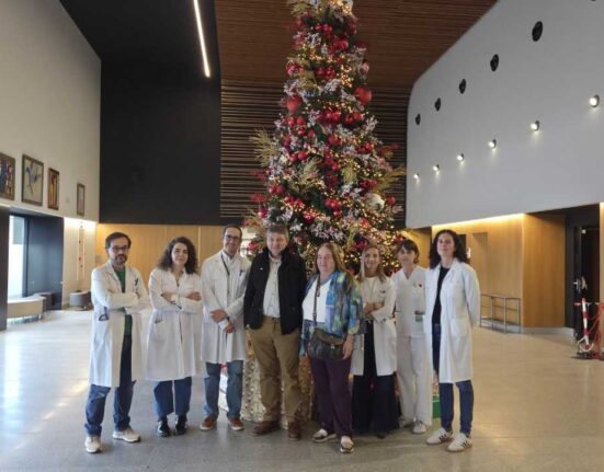 “El Hospital Álvaro Cunqueiro, único en Galicia con un programa de angioplastia para hipertensión pulmonar, ya ha tratado a 12 pacientes gracias al trabajo de su Unidad Multidisciplinar y la Unidad de Hemodinámica.”