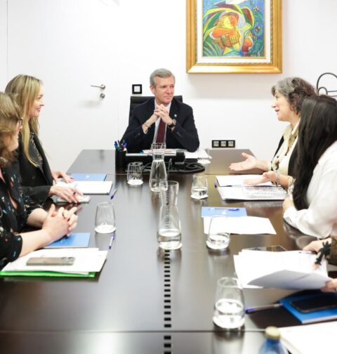 Rueda destaca el compromiso de la Xunta con las familias monoparentales y recuerda que Galicia fue de las primeras comunidades en darles un reconocimiento específico
