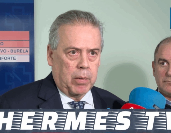 El conselleiro de Sanidade alerta del impacto de la huelga nacional contra el Estatuto Marco, que en dos días paralizó más de 27.000 asistencias y obliga a un grand esfuerzo de reprogramación