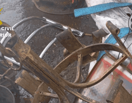 La Guardia Civil investiga a dos personas por presuntos delitos de robo con fuerza y estafa en la comarca de Arousa