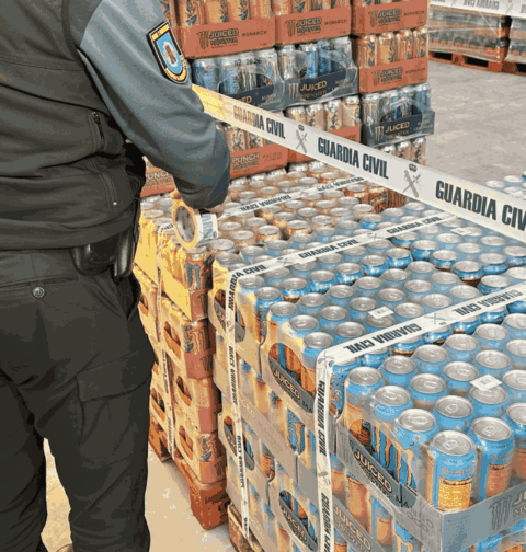 La Guardia Civil de Pontevedra interviene más de 4000 envases de bebidas energéticas